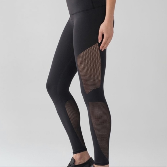 lululemon athletica Pants - Lululemon Reveal Leggings - RUNS SMALL